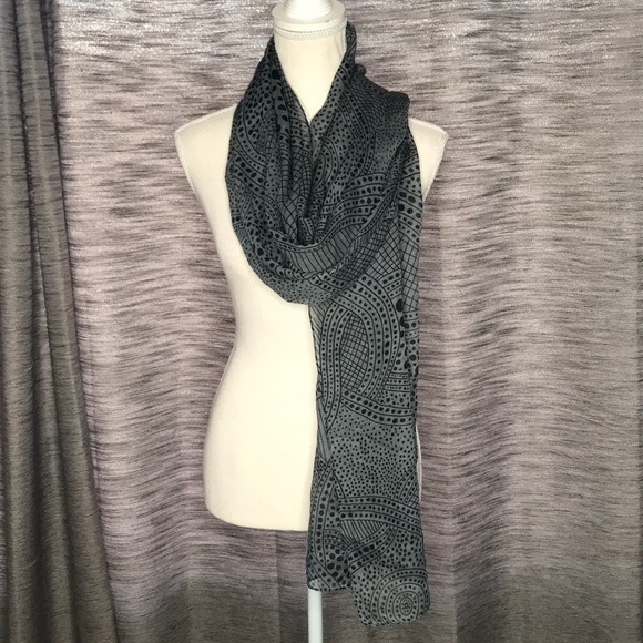 BLACK AND GREEN SHEER SCARF - Picture 2 of 5